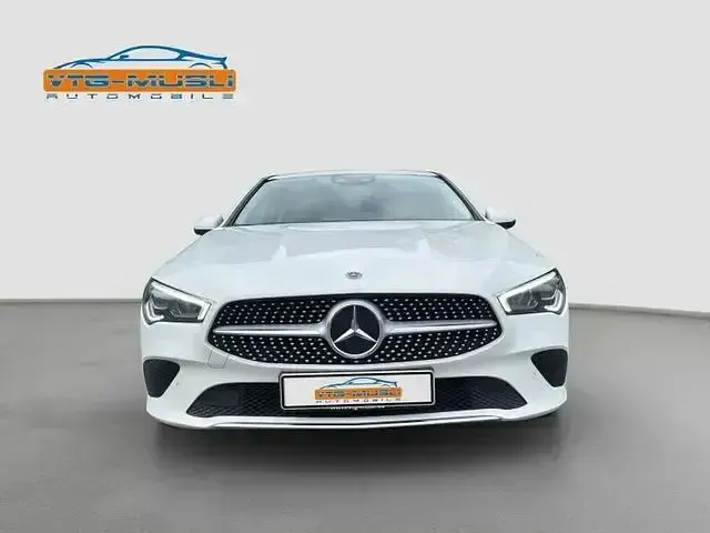 Gebraucht Mercedes CLA220 Shooting Brake 190 PS (139 kW) 2020 Weiß Kombi