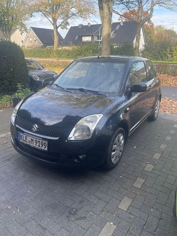 Schwarz Gebraucht 2008 Suzuki Swift Limousine | 2.300 € (Fairer Preis) - Bild 1/4