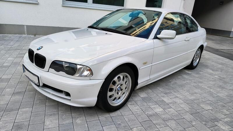 Weiß Gebraucht 2001 BMW 320 Coupé | 3.200 € (Fairer Preis) - Bild 1/4