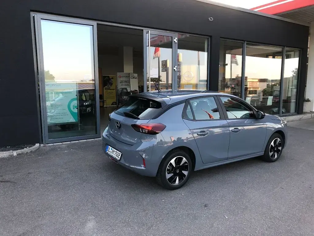 Gebraucht Opel Corsa-e Edition 100 kW (136 PS) 2023 Grau Kleinwagen