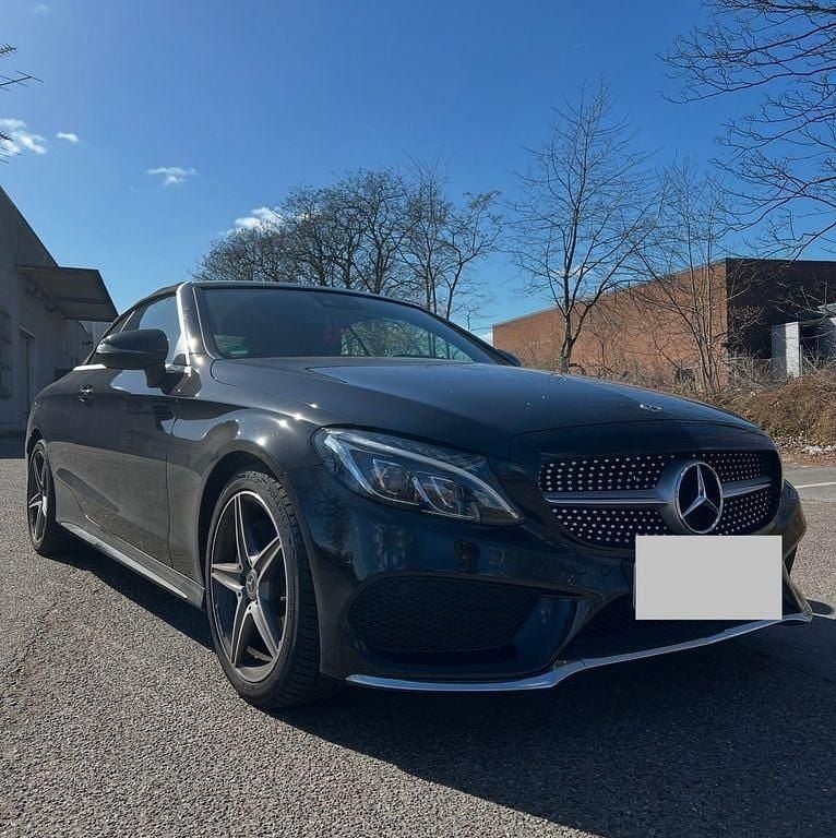 Schwarz Gebraucht 2018 Mercedes C220 AMG line Cabrio | 33.900 € (Fairer Preis) - Bild 1/4
