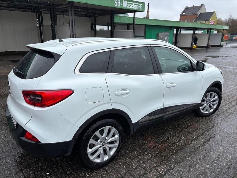 Gebraucht Renault Kadjar Experience 131 PS (96 kW) 2015 Weiß SUV