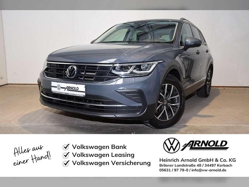Gebraucht VW Tiguan Life 131 PS (96 kW) 2021 Delfingrau metallic SUV
