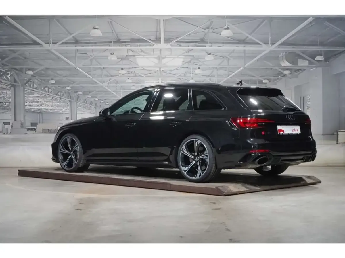 Gebraucht Audi RS4 Ambiente 450 PS (330 kW) 2019 Mythosschwarz metallic Kombi
