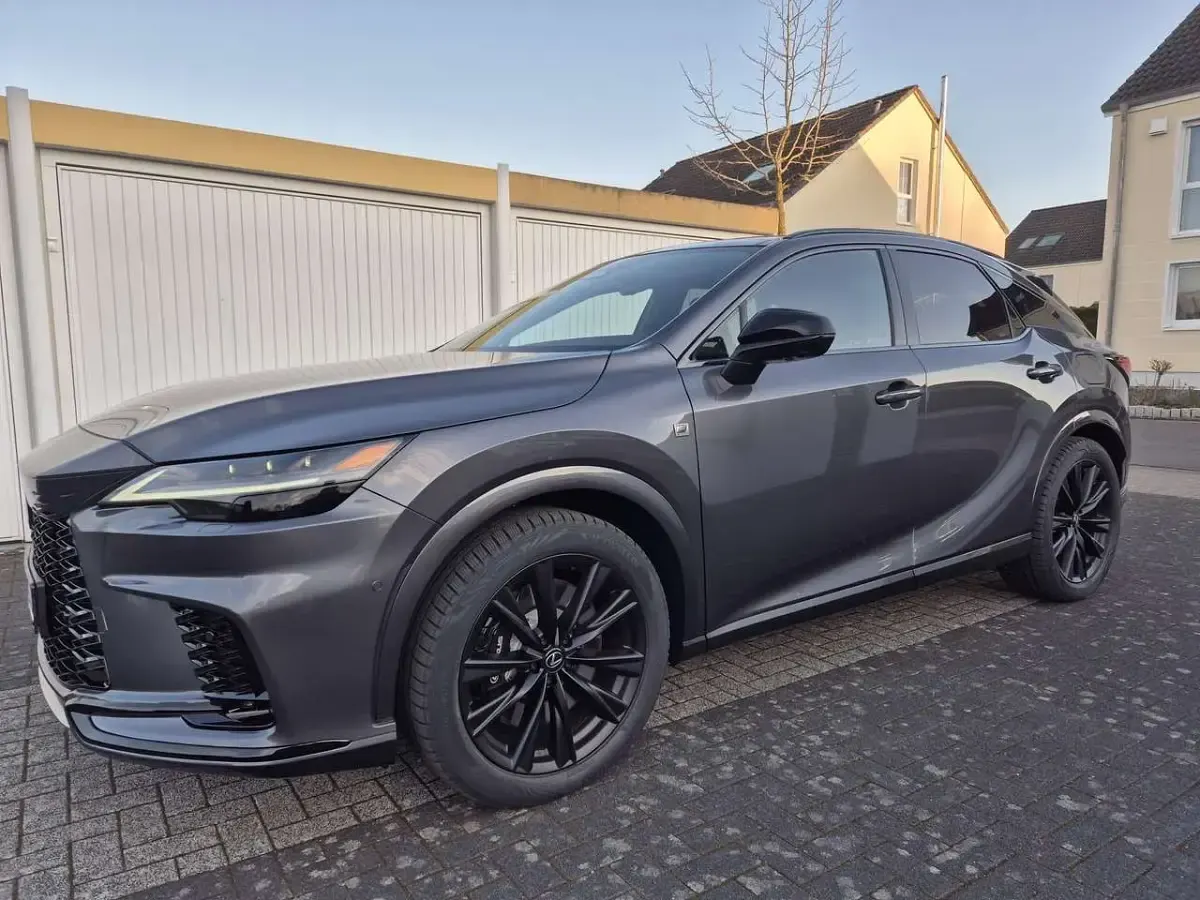 Gebraucht Lexus RX500h Sport Line 272 PS (200 kW) 2024 Grau SUV