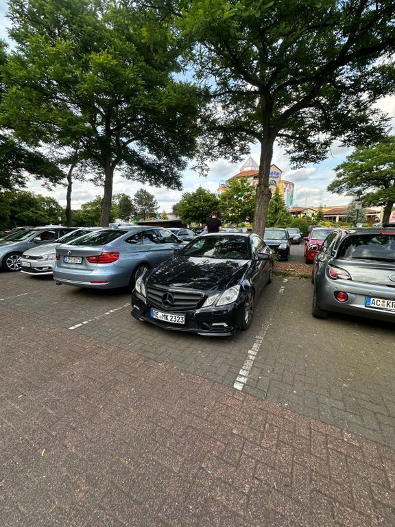 Schwarz Gebraucht 2011 Mercedes E350 AMG Coupé | 10.900 € (Guter Preis) - Bild 1/4