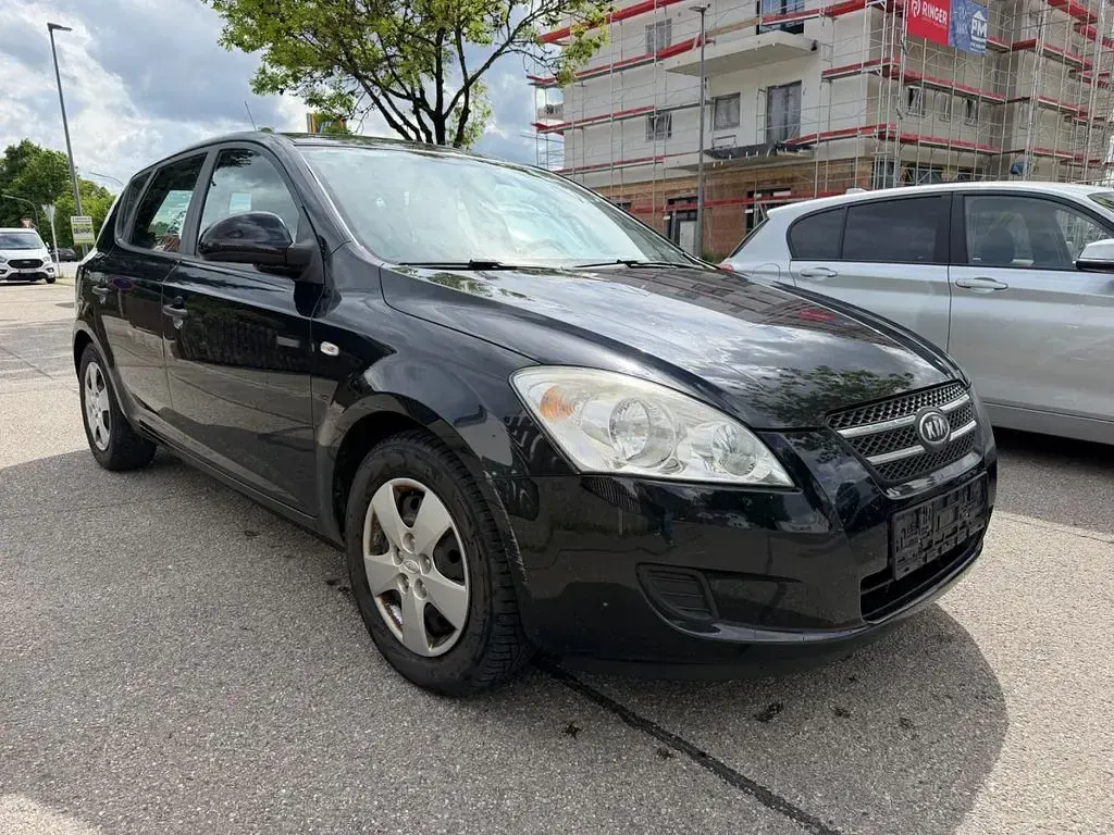 Gebraucht Kia Ceed LX 122 PS (89 kW) 2007 Schwarz Kleinwagen