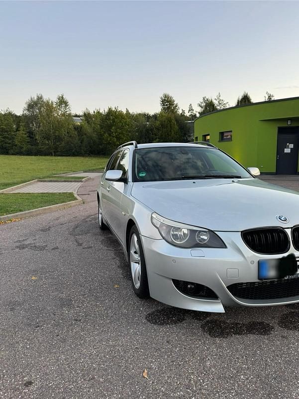 Gebraucht BMW 525 177 PS (130 kW) 2004 Silber Kombi