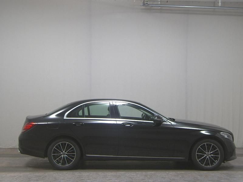 Schwarz Gebraucht 2020 Mercedes C300 Avantgarde Limousine | 31.980 € (Superpreis) - Bild 1/4
