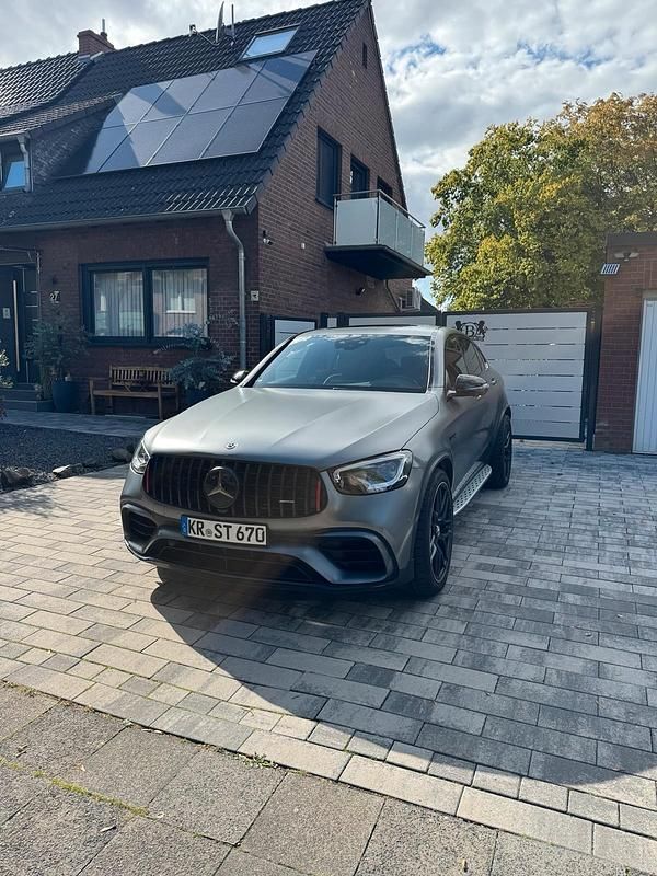 Grau Gebraucht 2019 Mercedes GLC63 AMG AMG Coupé | 62.999 € - Bild 1/4