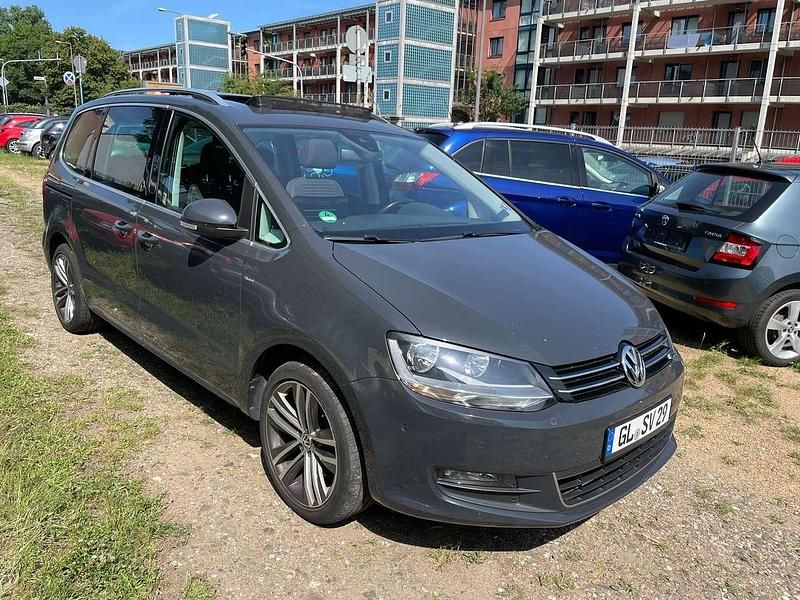 Uranograu Gebraucht 2015 VW Sharan Cup Van / Kleinbus | 11.000 € (Fairer Preis) - Bild 1/4