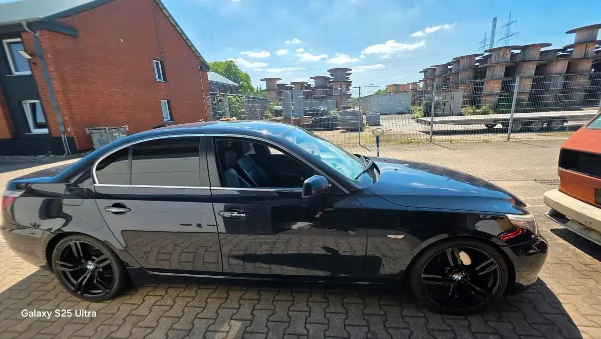 Gebraucht BMW 530 235 PS (172 kW) 2008 Blau Limousine