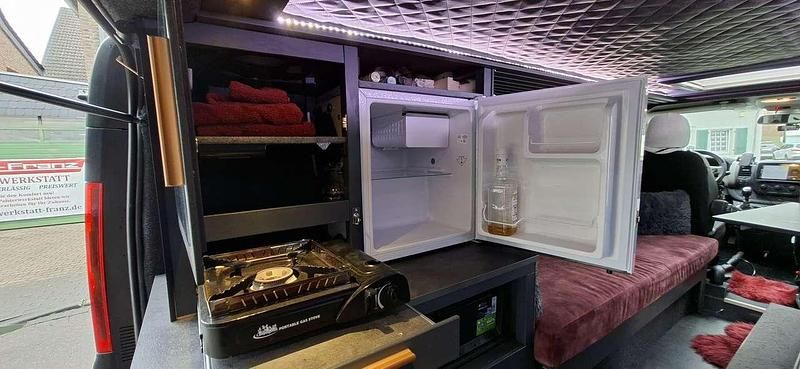 Gebraucht Renault Trafic Expression 145 PS (106 kW) 2018 Weiß Van / Kleinbus