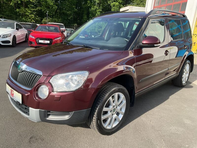 Rot Gebraucht 2012 Skoda Yeti Elegance SUV | 10.990 € (Teuer) - Bild 1/4