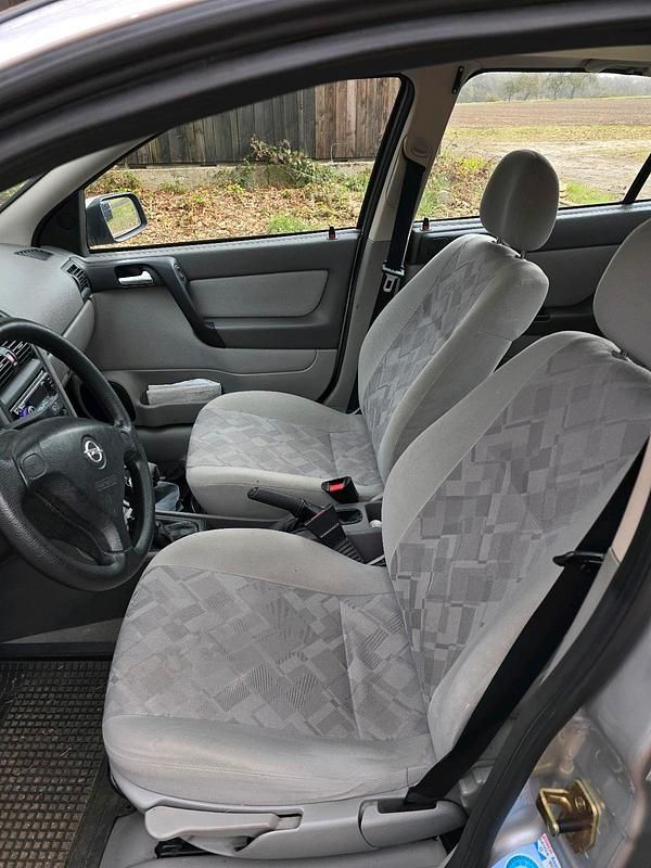 Gebraucht Opel Astra 116 PS (85 kW) 1997 Grau Limousine