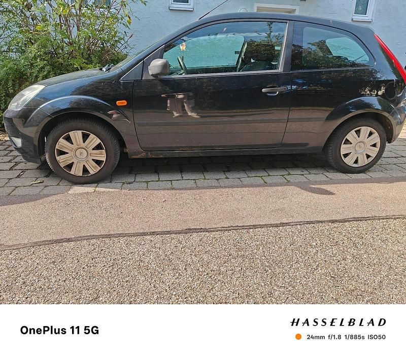 Schwarz Gebraucht 2001 Ford Fiesta Kleinwagen | 1.550 € - Bild 1/4