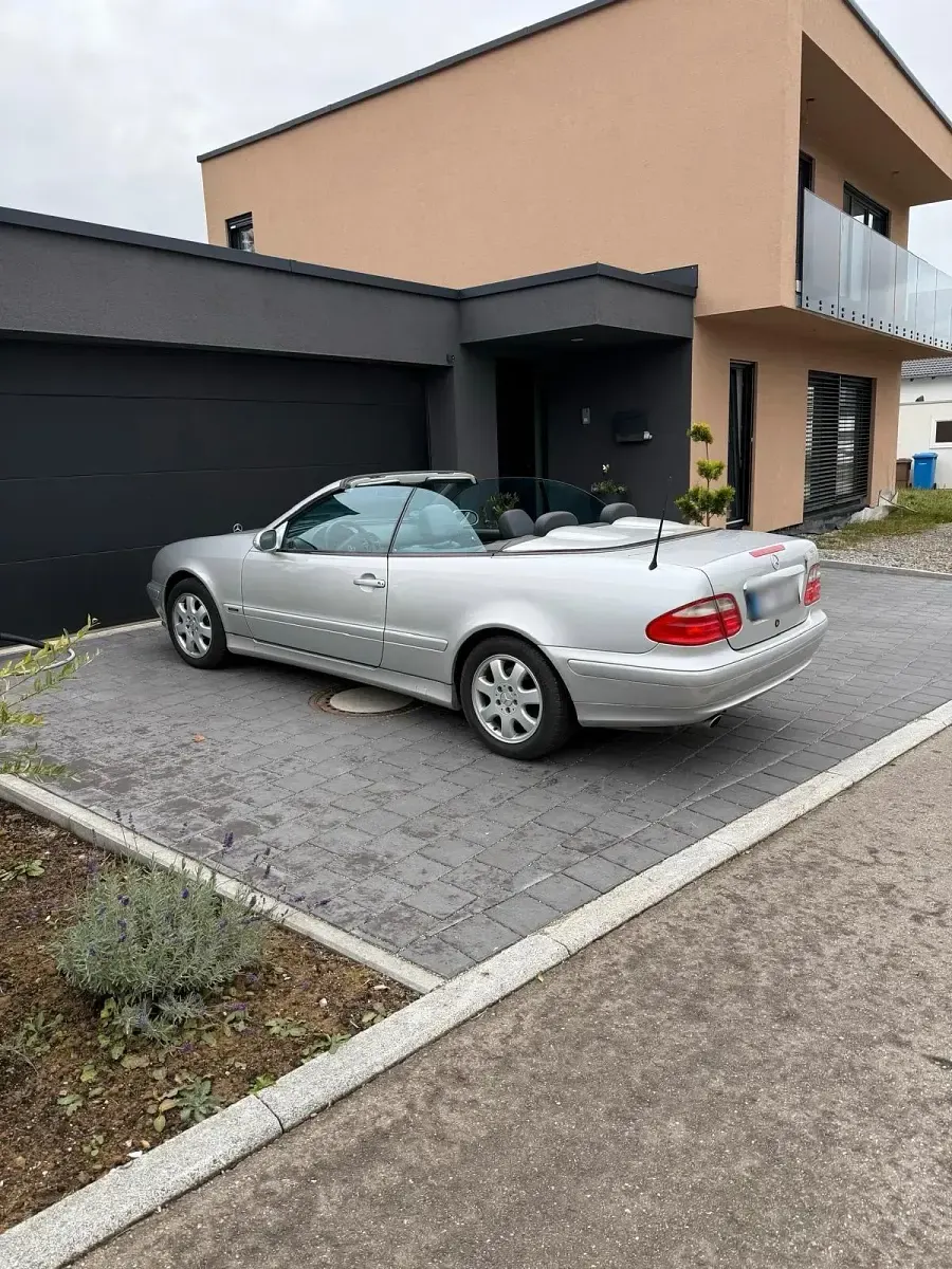 Gebraucht Mercedes CLK200 163 PS (119 kW) 2002 Silber Cabrio