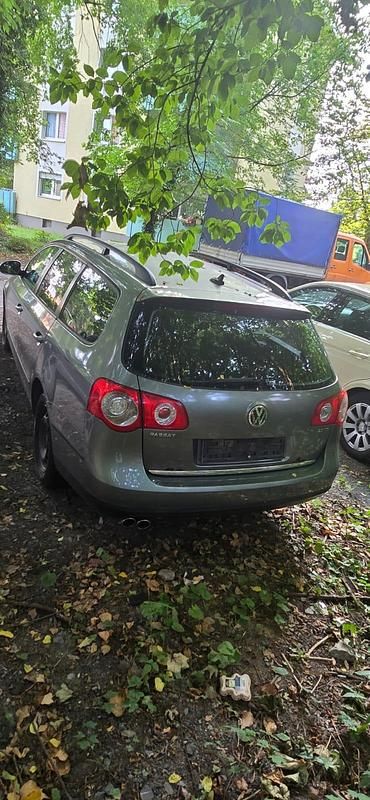 Gebraucht VW Passat 140 PS (102 kW) 2005 Silber Kombi