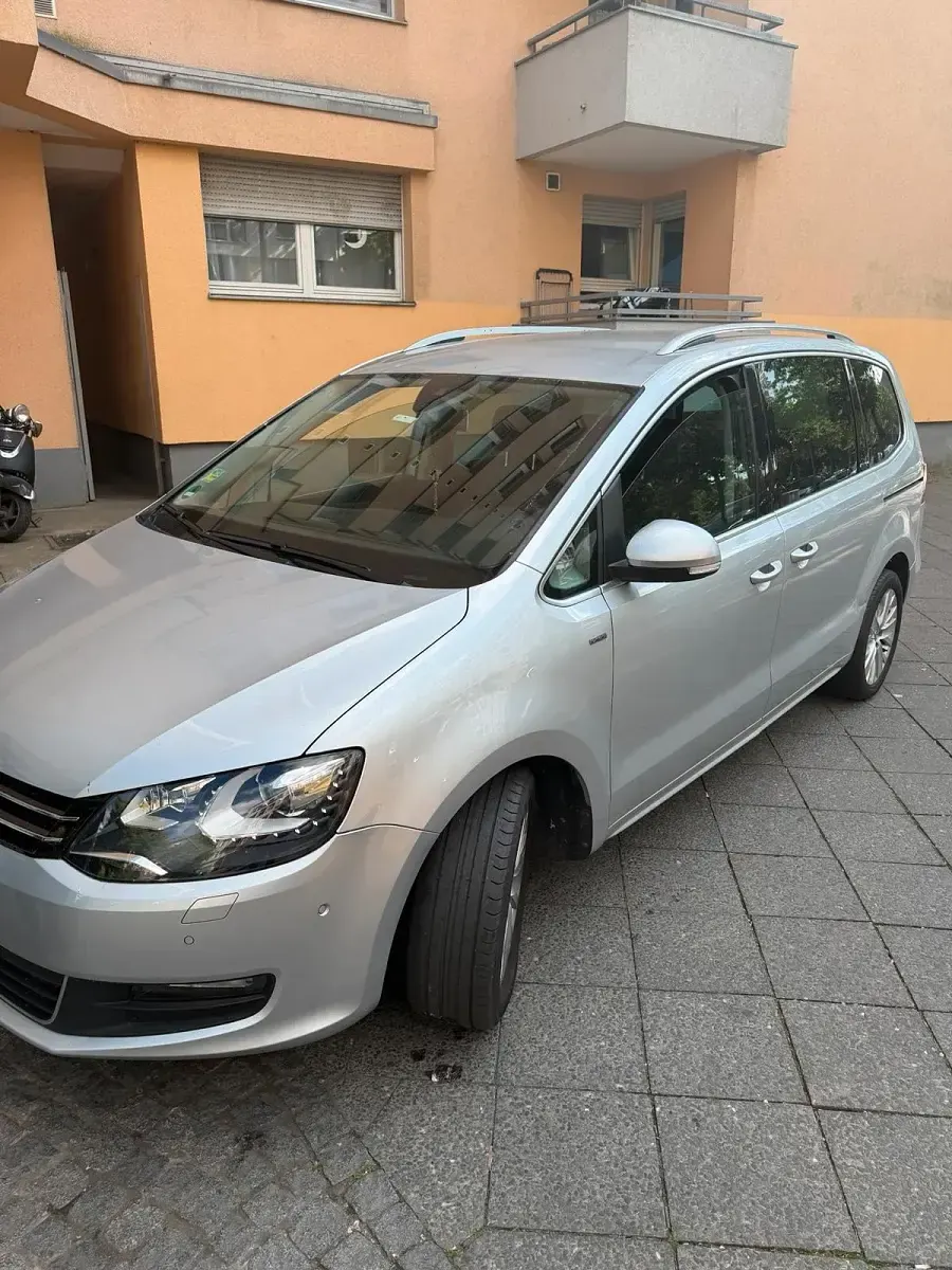 Gebraucht VW Sharan 140 PS (102 kW) 2013 Silber Van / Kleinbus