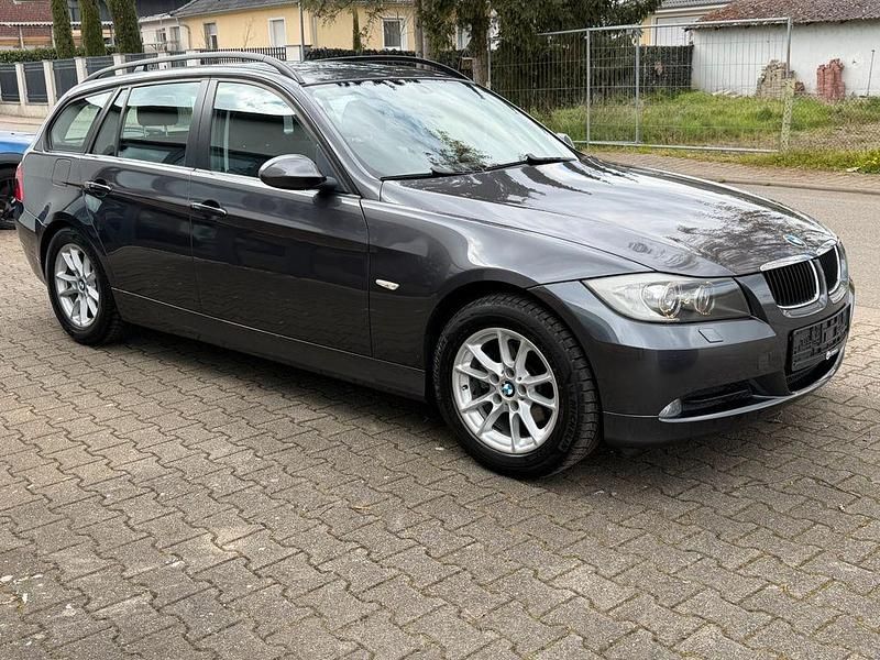 Gebraucht BMW 320 Advantage 150 PS (110 kW) 2007 Grau Limousine