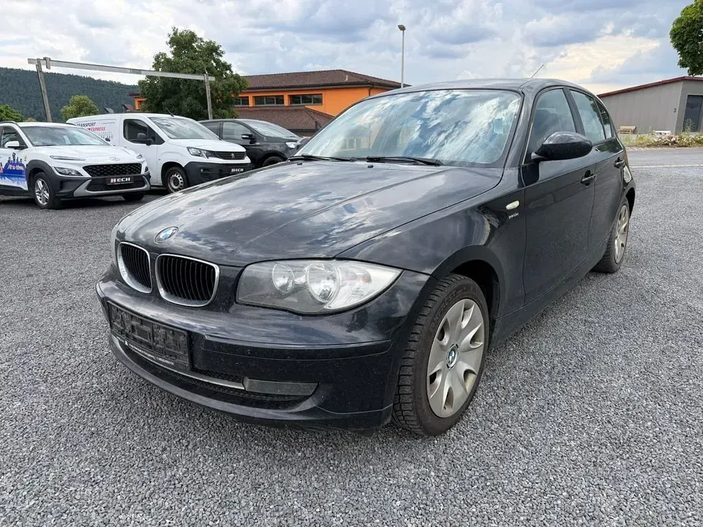 Gebraucht BMW 116 116 PS (85 kW) 2009 Schwarz Kleinwagen