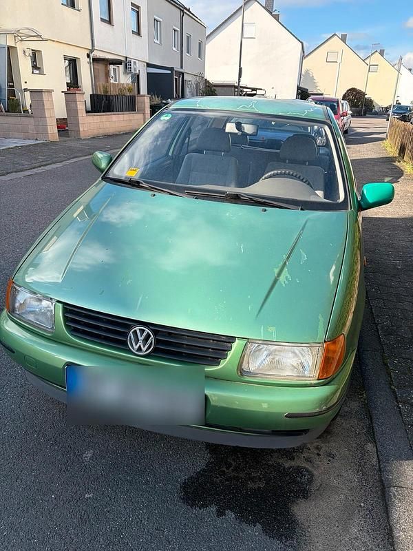 Gebraucht VW Polo 60 PS (44 kW) 1997 Grün Kleinwagen