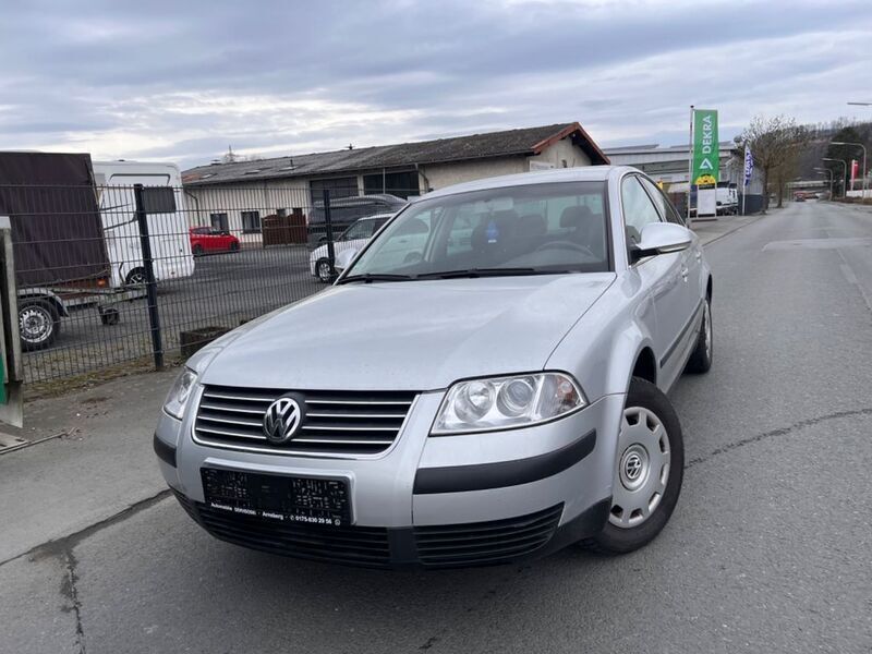 Silber Gebraucht 2003 VW Passat Family Limousine | 1.790 € (Fairer Preis) - Bild 1/4