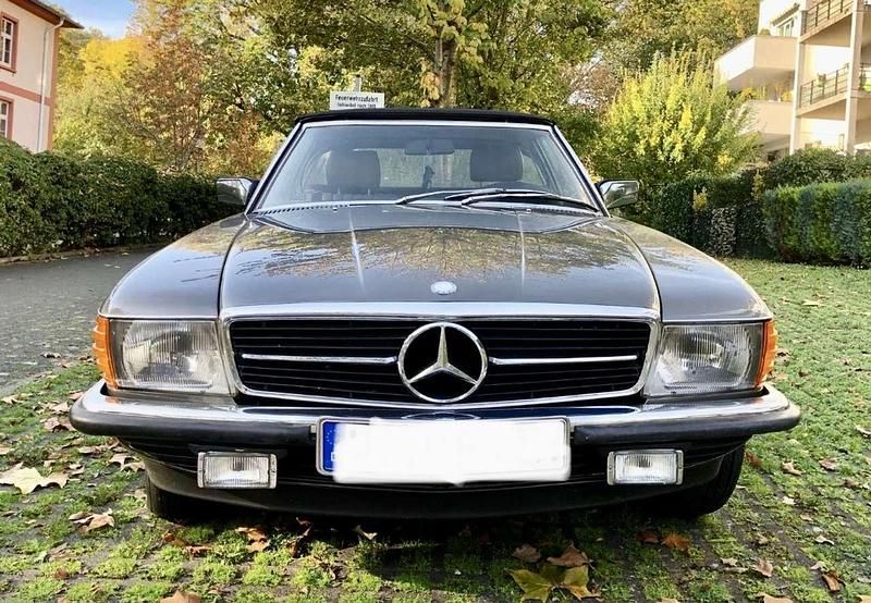 Grau Gebraucht 1981 Mercedes SL280 Cabrio | 25.800 € - Bild 1/4