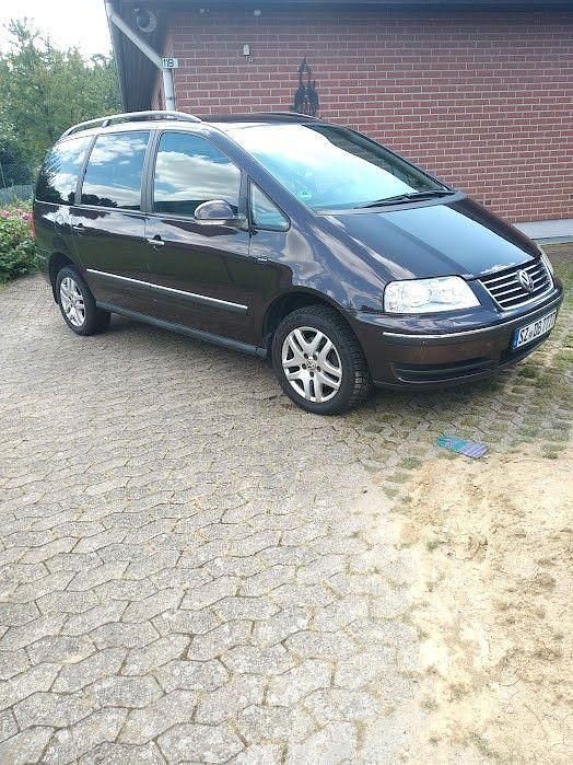 Braun Gebraucht 2007 VW Sharan Pacific Van / Kleinbus | 3.800 € (Fairer Preis) - Bild 1/4