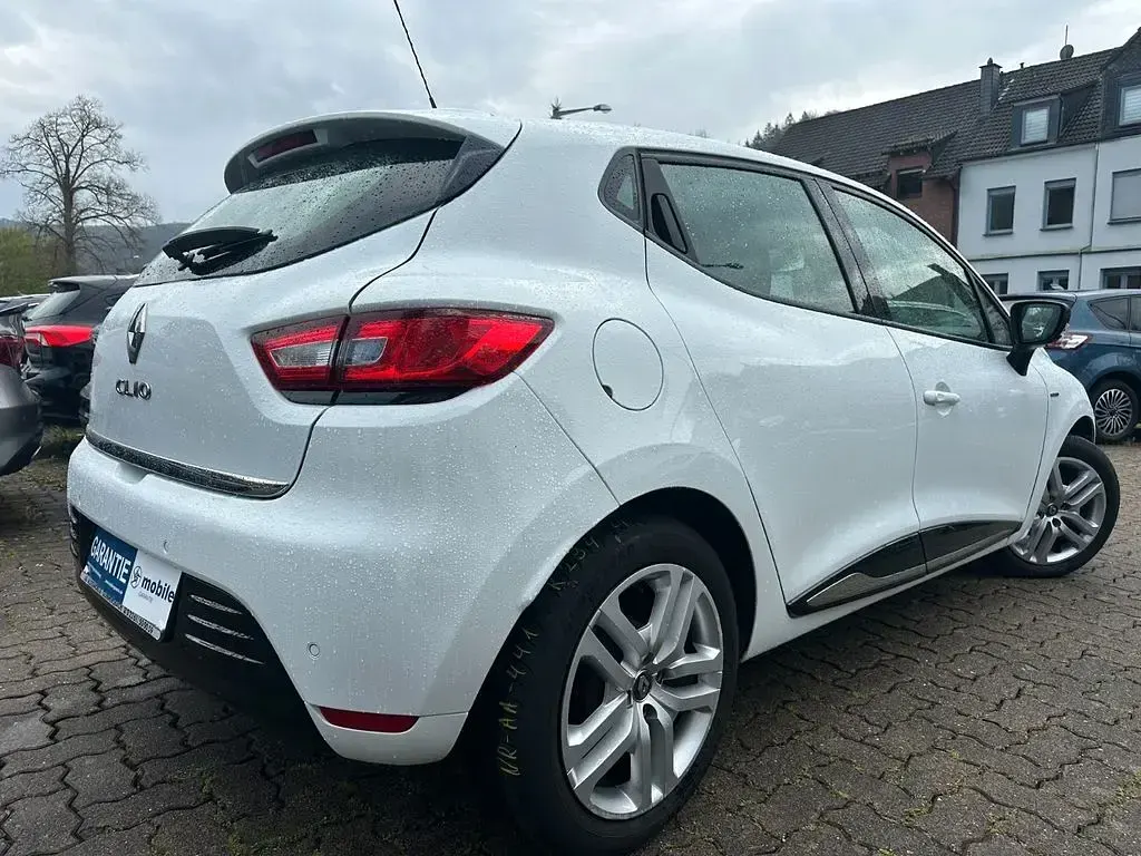 Gebraucht Renault Clio IV 90 PS (66 kW) 2019 Weiß Kombi