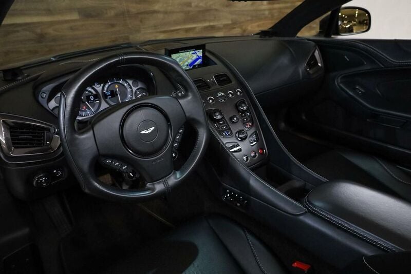 Gebraucht Aston Martin Vanquish 575 PS (422 kW) 2015 Schwarz Cabrio