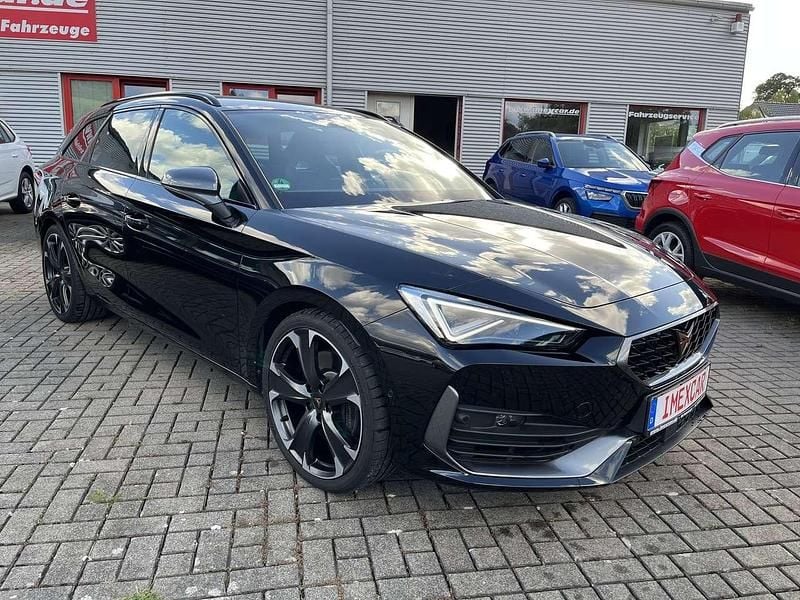Gebraucht Cupra Leon VZ 310 PS (228 kW) 2024 Midnight schwarz met (metallic) Kombi