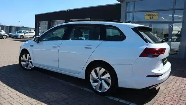 Gebraucht VW Golf VIII Style 150 PS (110 kW) 2021 Weiß Kombi