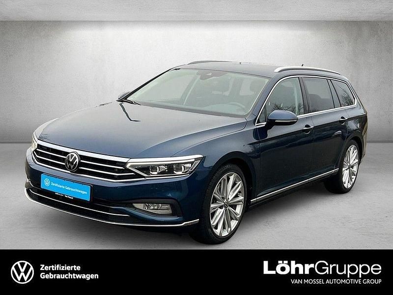 Aquamarinblau metallic Gebraucht 2022 VW Passat Elegance Kombi | 28.750 € (Etwas zu teuer) - Bild 1/4