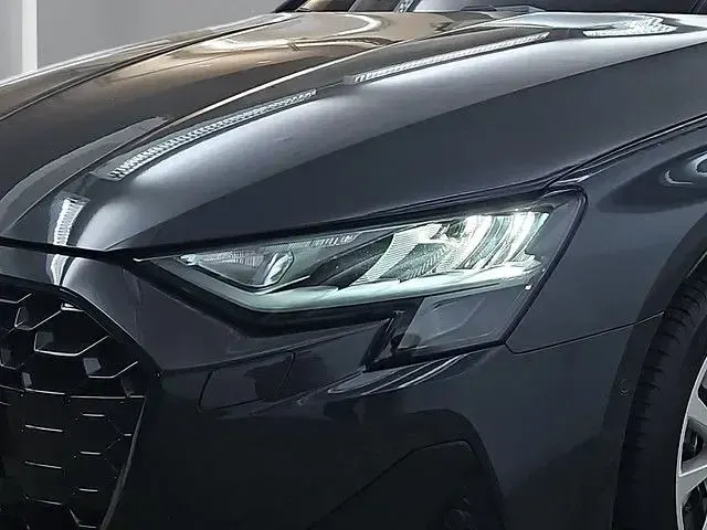 Używany Audi A3 Advanced 116 KM (85 kW) 2025 Szary Sedan/Limuzyna