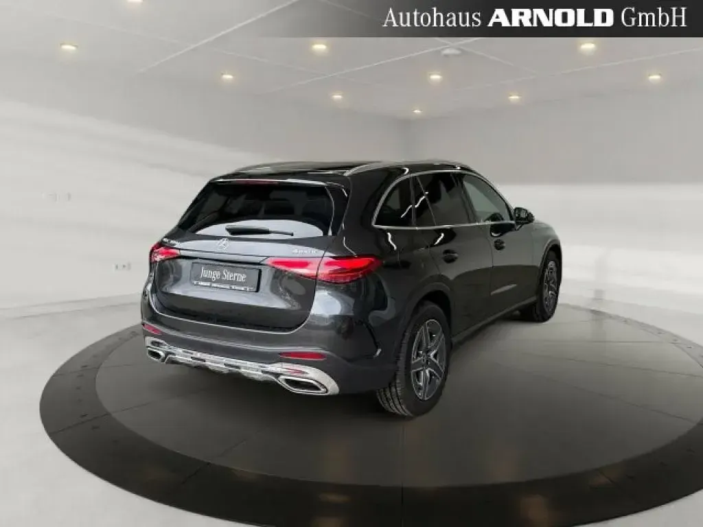 Gebraucht Mercedes GLC300 269 PS (197 kW) 2024 Graphitgrau (metallic) SUV