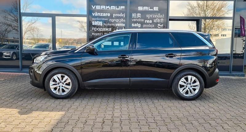 Gebraucht Peugeot 5008 Active 131 PS (96 kW) 2021 Schwarz SUV