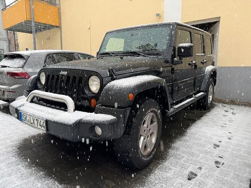 Schwarz Gebraucht 2010 Jeep Wrangler Unlimited SUV | 15.200 € (Superpreis) - Bild 1/4