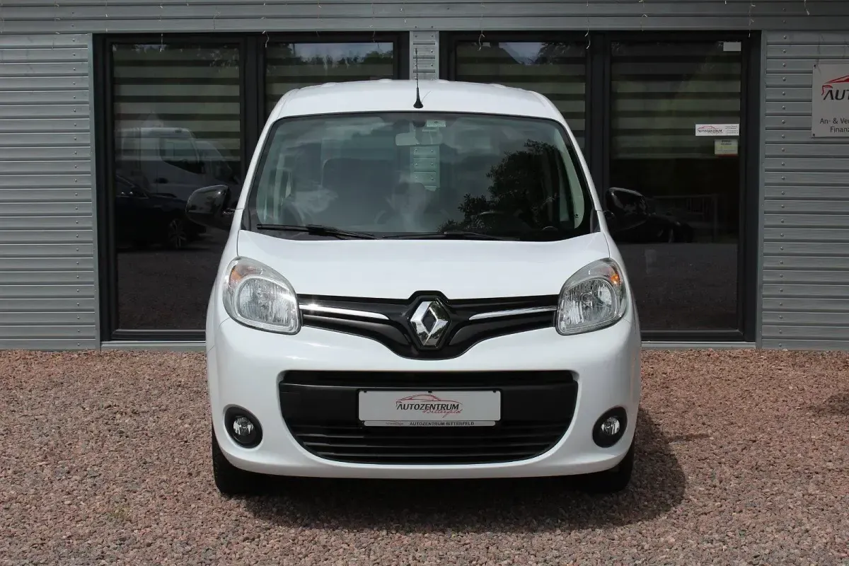 Gebraucht Renault Kangoo Authentique 90 PS (66 kW) 2013 Weiß Van / Kleinbus