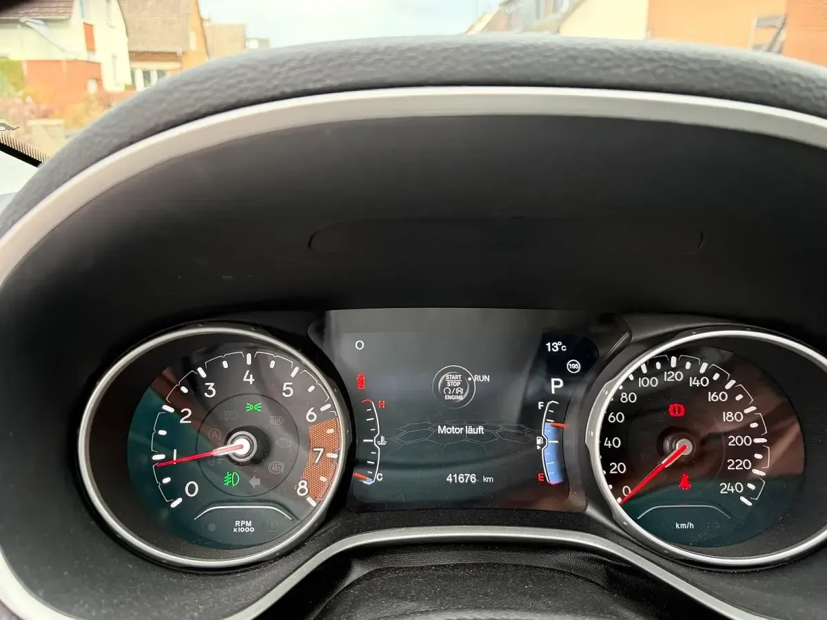 Gebraucht Jeep Compass 170 PS (125 kW) 2020 Andere farben SUV