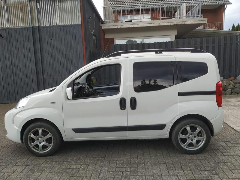 Weiß Gebraucht 2016 Fiat Fiorino Van / Kleinbus | 6.999 € (Etwas zu teuer) - Bild 1/4