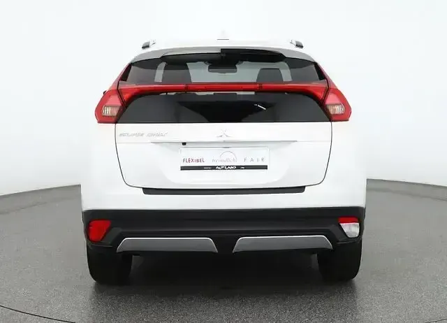Gebraucht Mitsubishi Eclipse Cross Spirit 163 PS (119 kW) 2021 Perlmuttweiss (p) SUV