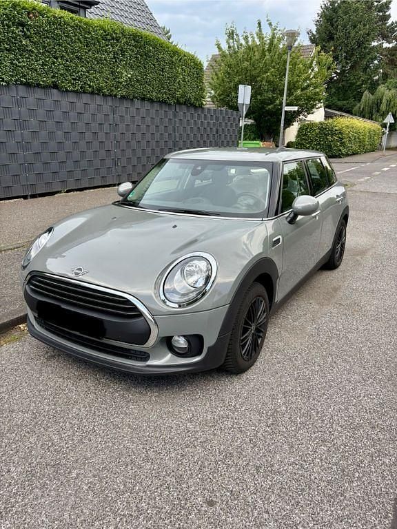 Grau Gebraucht 2018 Mini One Clubman Kombi | 10.000 € (Guter Preis) - Bild 1/4