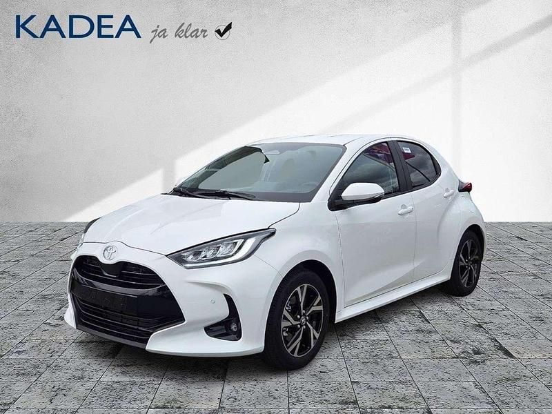 Super white 2 Neu 2025 Toyota Yaris Hybrid Kleinwagen | 24.590 € (Fairer Preis) - Bild 1/4