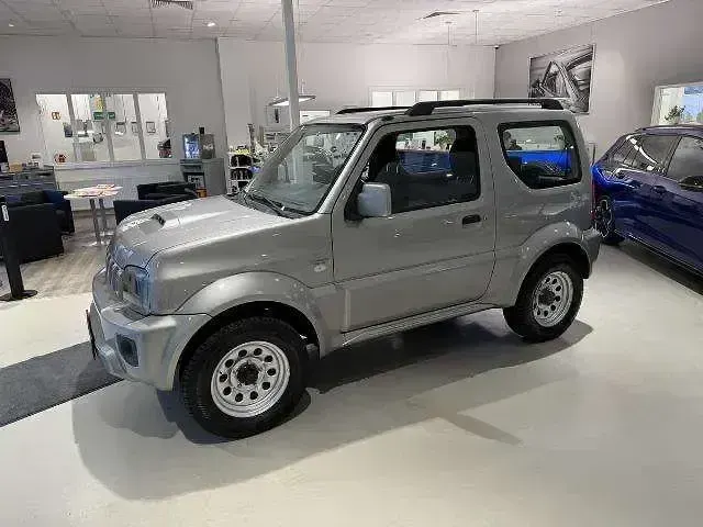 Używany Suzuki Jimny 84 KM (61 kW) 2016 Srebrny SUV