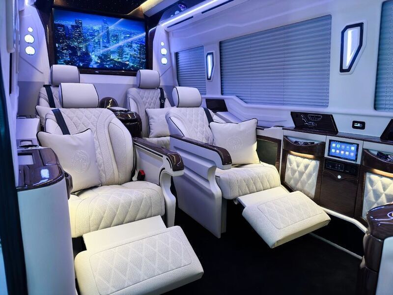 Gebraucht Mercedes Sprinter Luxury 163 PS (119 kW) 2024 Schwarz Van