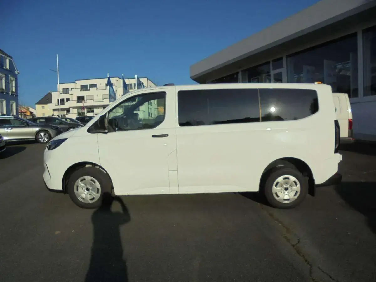 Gebraucht Ford Transit Custom Trend 110 PS (80 kW) 2025 Frostweiß Van