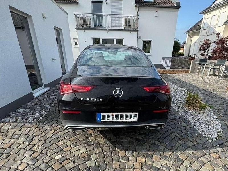 Gebraucht Mercedes CLA250e AMG line 160 PS (117 kW) 2022 Schwarz Limousine