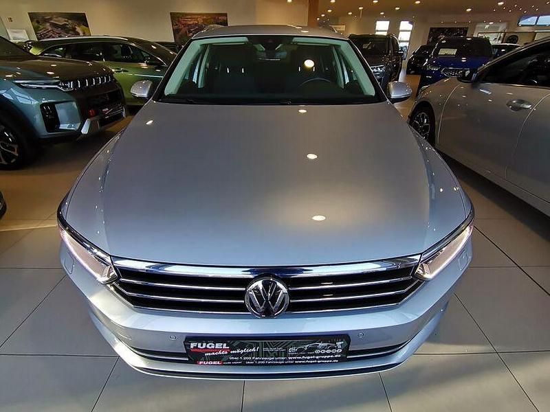 Gebraucht VW Passat Comfortline 150 PS (110 kW) 2017 Reflexsilber metallic Kombi