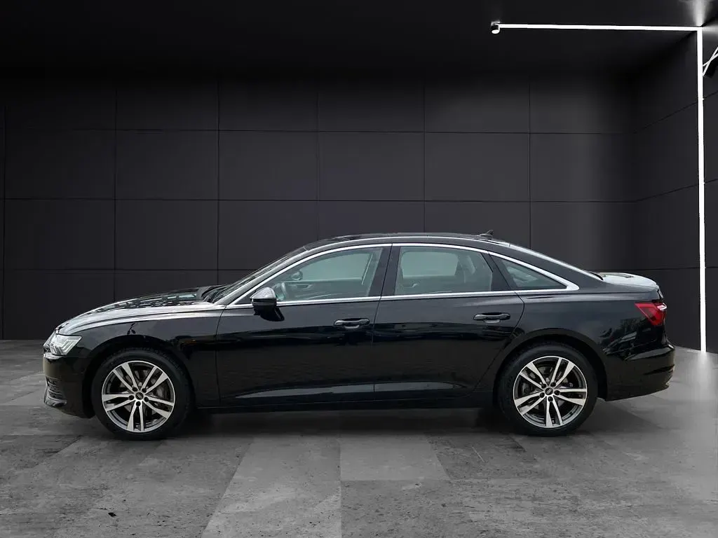 Second-hand Audi A6 Ambiente 286 CP (210 kW) 2022 Negru Berlinǎ